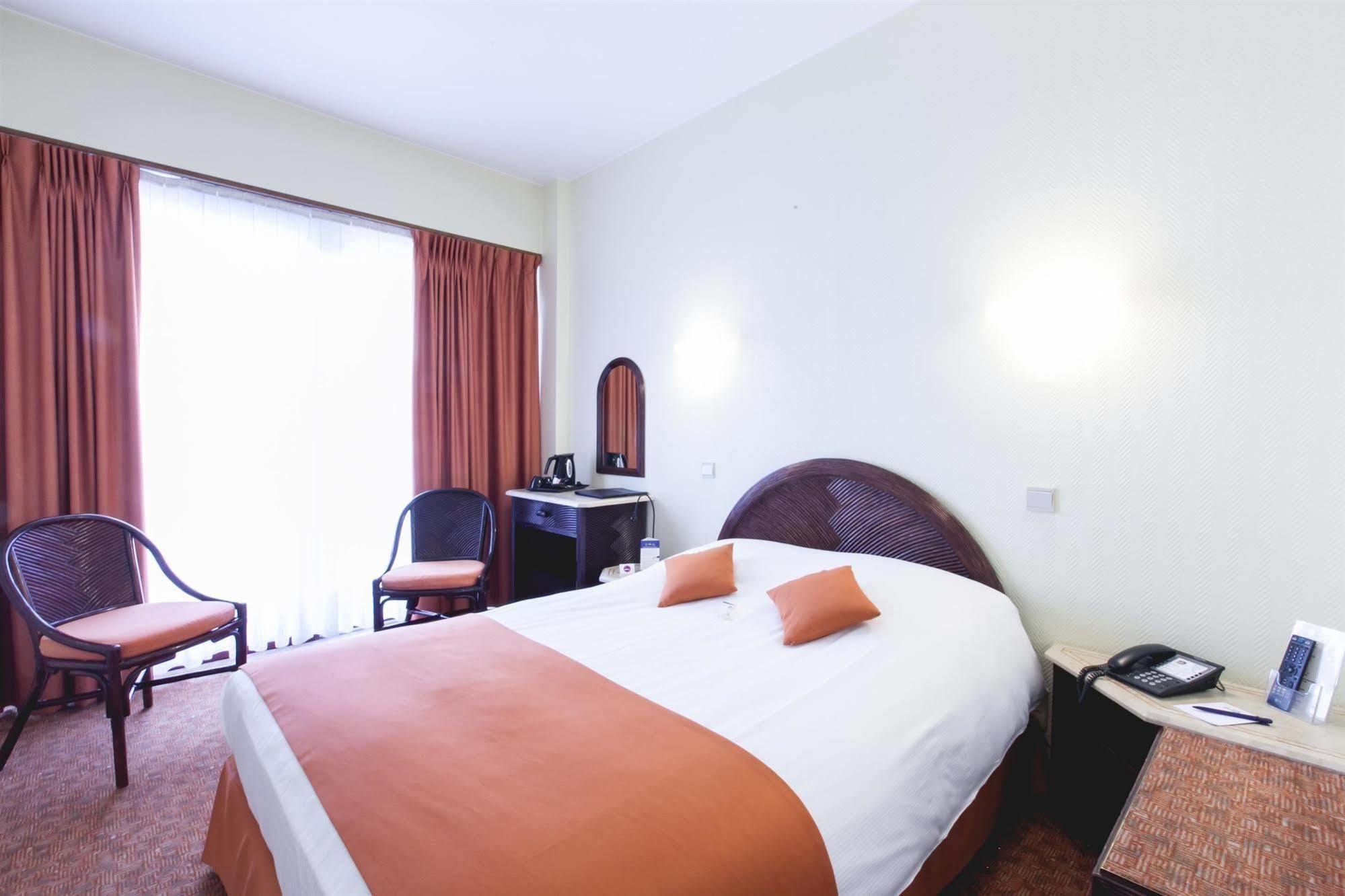 Hotel Best Western County House Saint-Gilles المظهر الخارجي الصورة